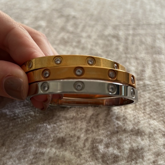 Bracelets - Picture 12 of 12